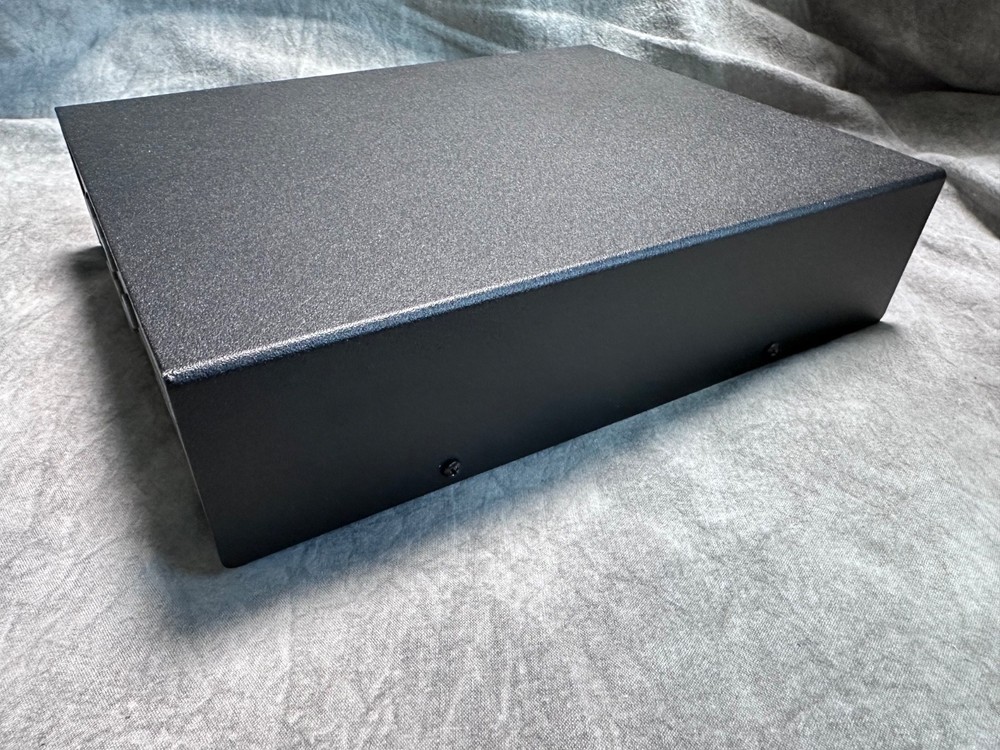 LDG AT-200Pro Desktop Antenna Tuner with Yaesu interface cable