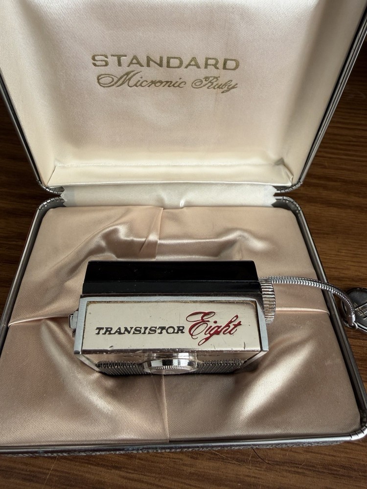 Vintage Standard Micronic Ruby SR-H437 8 Transistor Micro AM Radio, Untested.