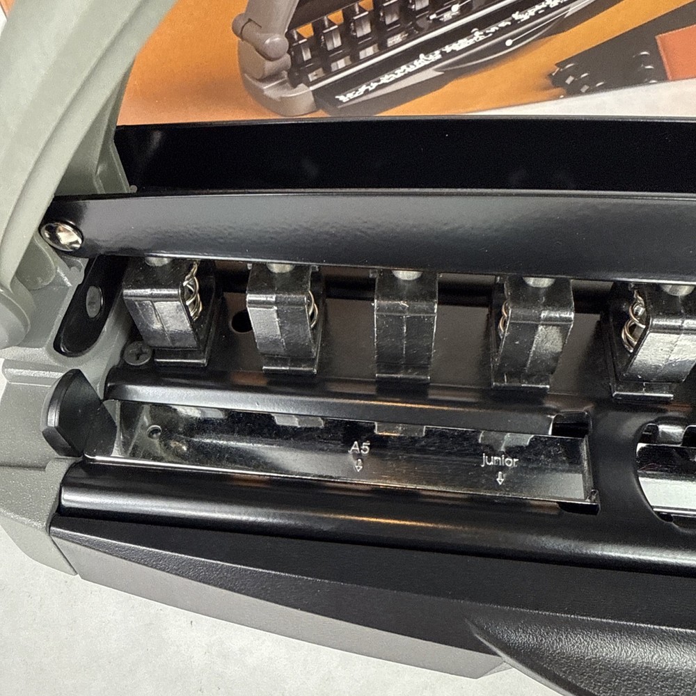 Staples Arc System 11-Hole Desktop Punch, 8-Sheet Capacity, Model 40836 EUC