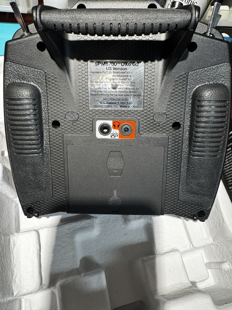 Spektrum DX6 G2 Console Transmitter 2.4GHz Telemetry SPMR6700 (US Version)