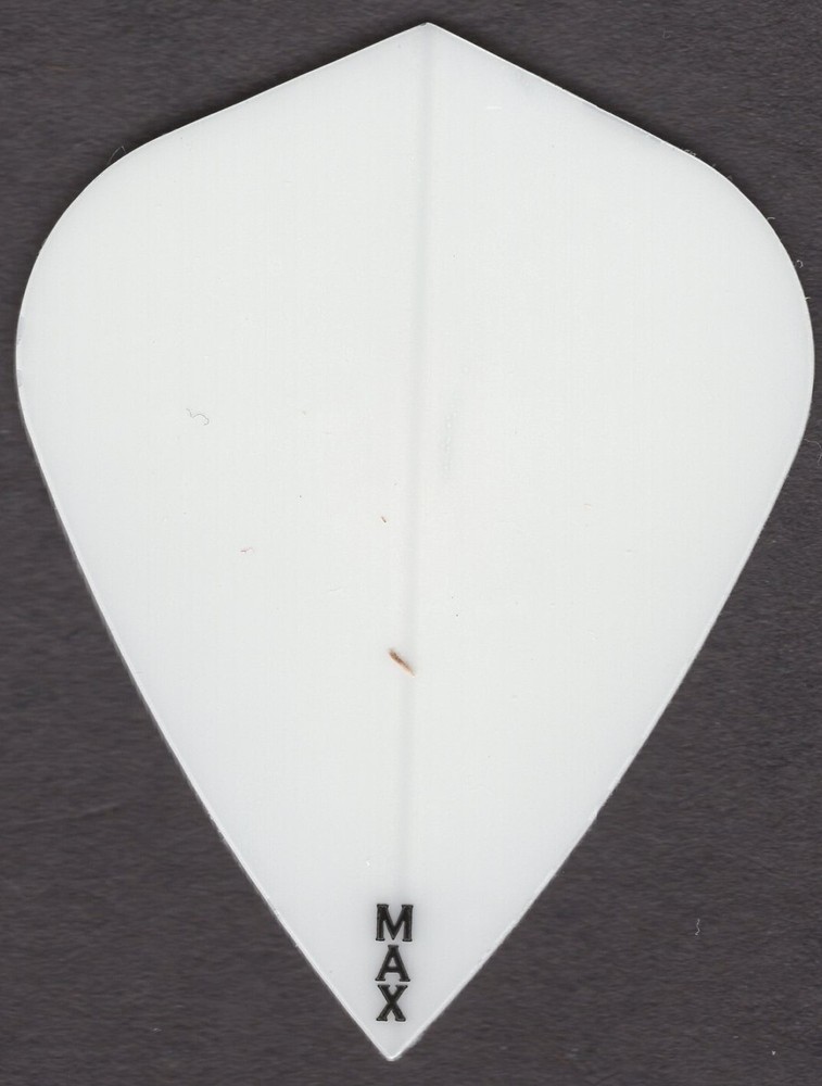WHITE MAX Kite Dart Flights: 150 Microns Thick: 3 per set