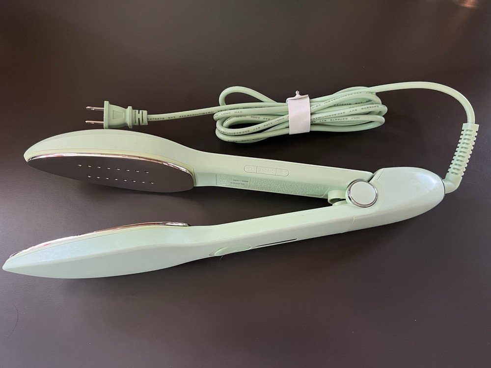 Nori press steam iron - green