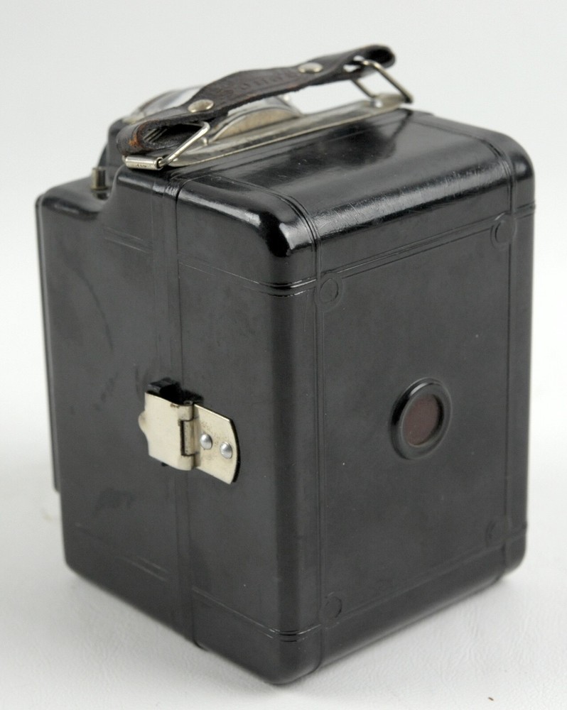 Genos Rapid Box camera Bakelite camera