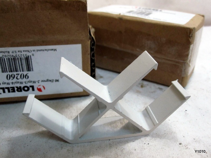 Lorell 90-degree Panel Connectors - Aluminum LLR 90260