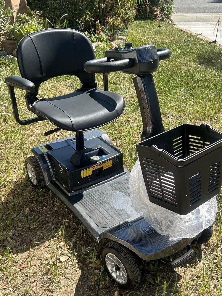 Foldable 4-Wheeled Mobility Scooter Removable Battery 418lbs 12AH Black Silver