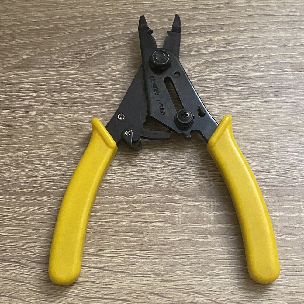 Slim Nose Wire Stripper