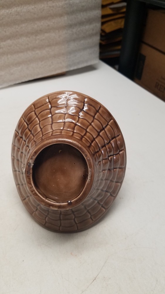 Brown Ceramic Square Design Basket with Handle (M)