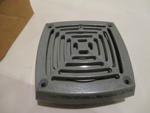 Edwards 870P-G5 Panel Mount Horn new