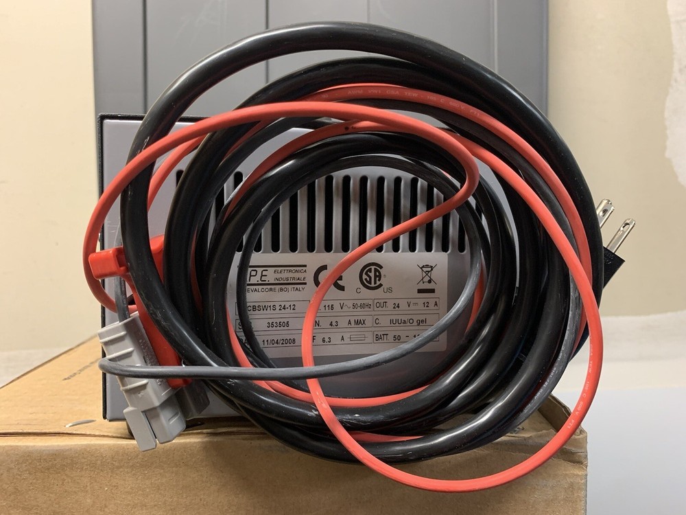 Battery Charger SMART ELECTRONIC HIGH FREQUENCY SYSTEM CBSW1-S BRIERLY TECH.