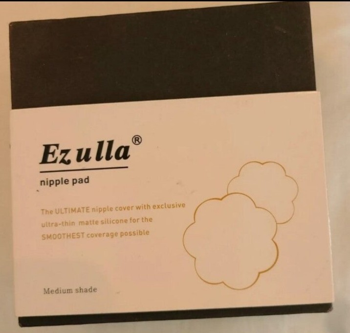 Ezulla Invisible Silicone Nipple Covers, Reusable Self Adhesive [Medium Shade