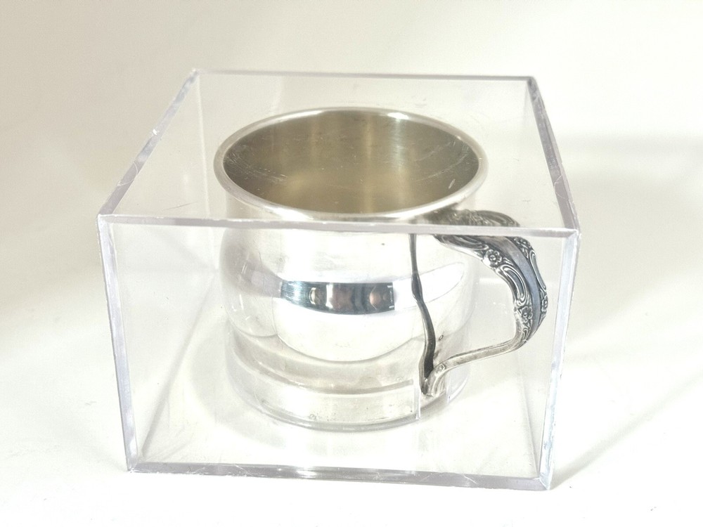 Oneida LTD Cup With Original Protective case **Rare Vintage **