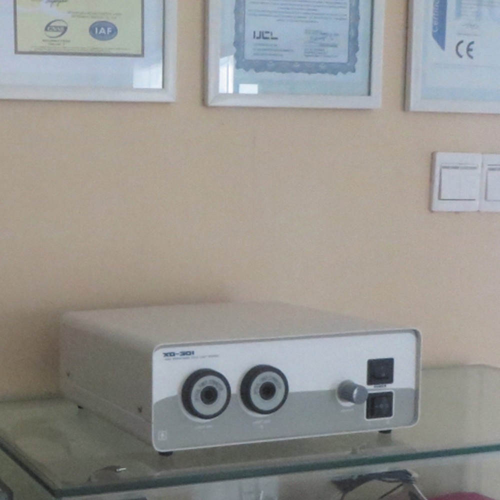 150W Double-Hole Halogen Medical Cold Light Source for Endoscope Microscope