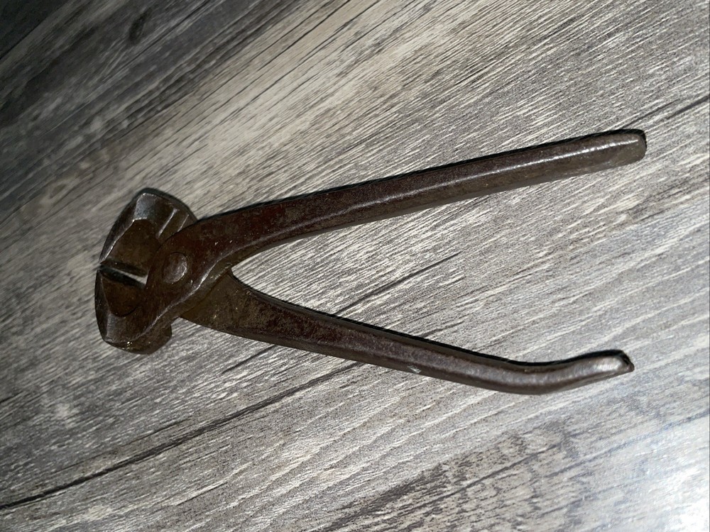 Oak leaf small end nippers pry bar nail puller vintage 6"