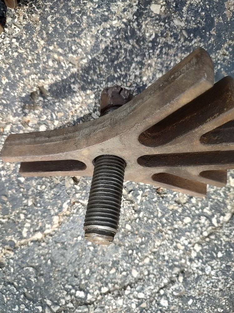READ Springfield 500 universal wheel hub, gear puller