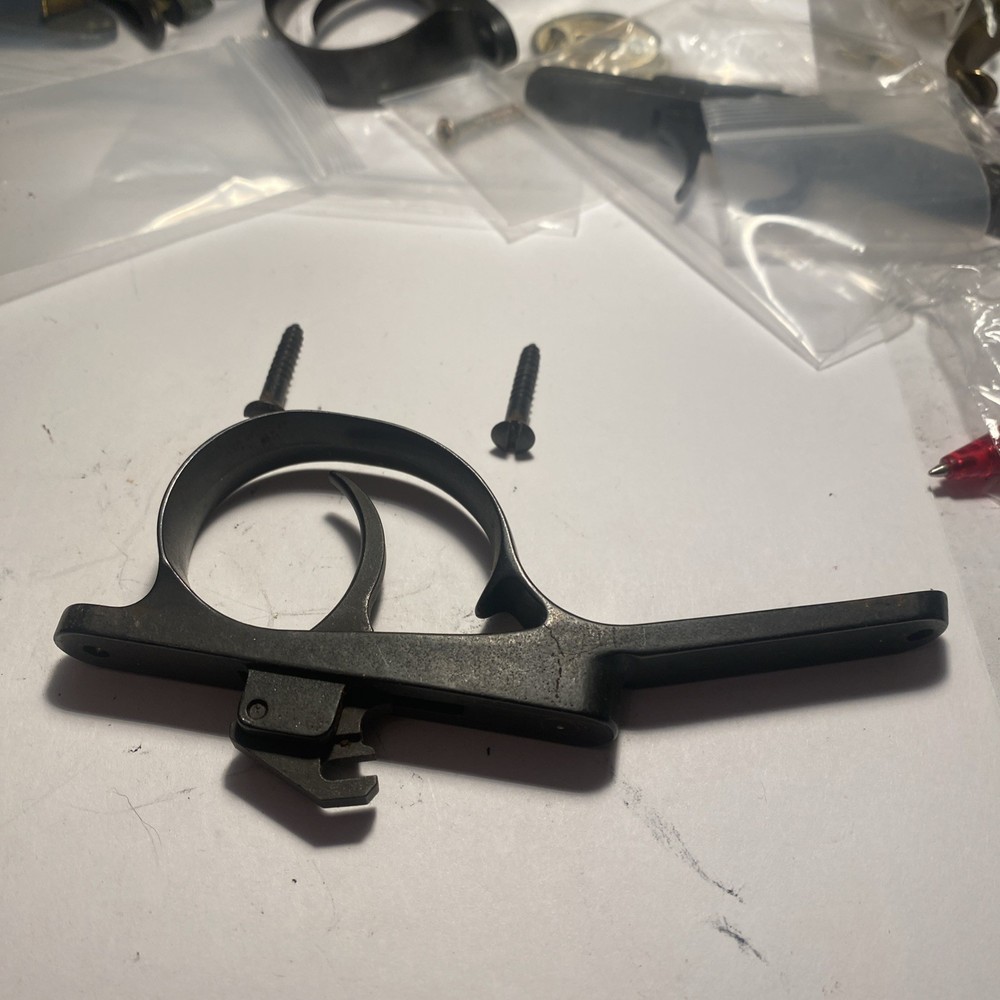 Thompson Center New Englander Muzzleloader Single Trigger Assembly And Screws