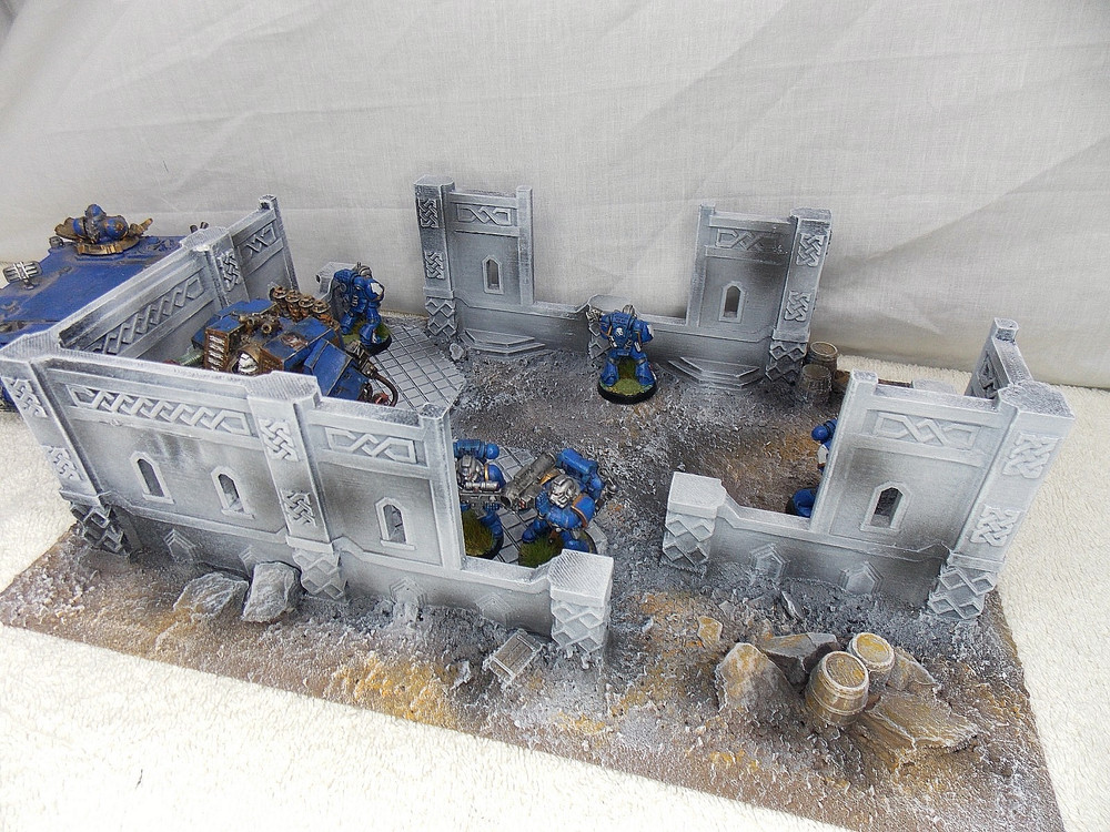 WARGAMING TERRAIN PAINTED BUILDING