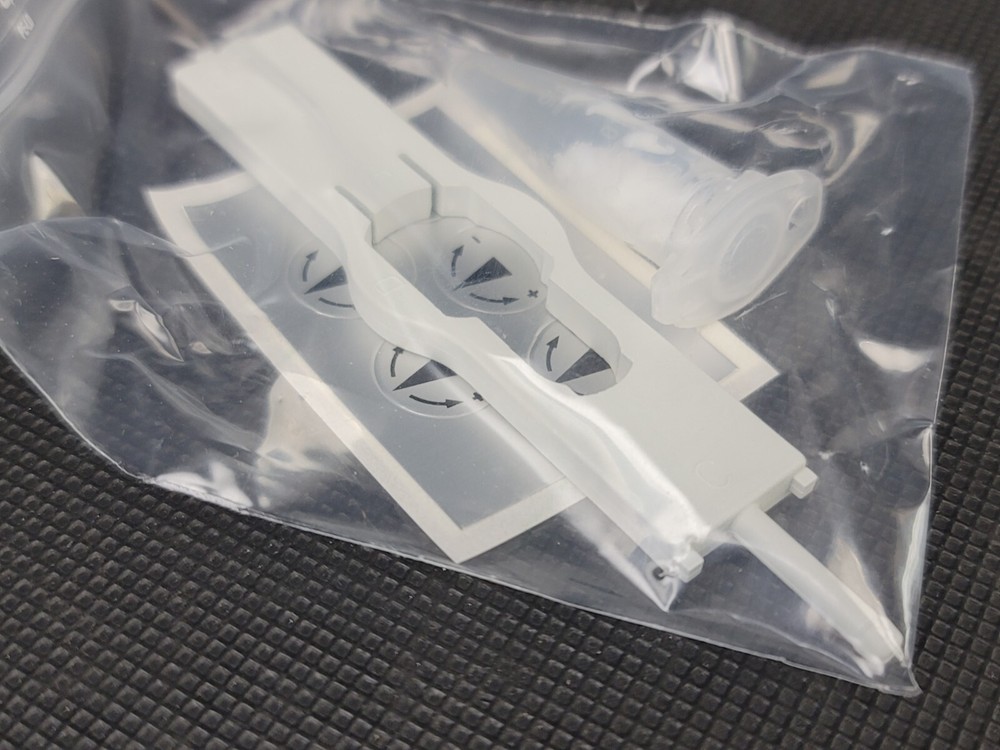 Eppendorf Series 2000 Adjustable Volume Pipette 2-20uL W/Accessories