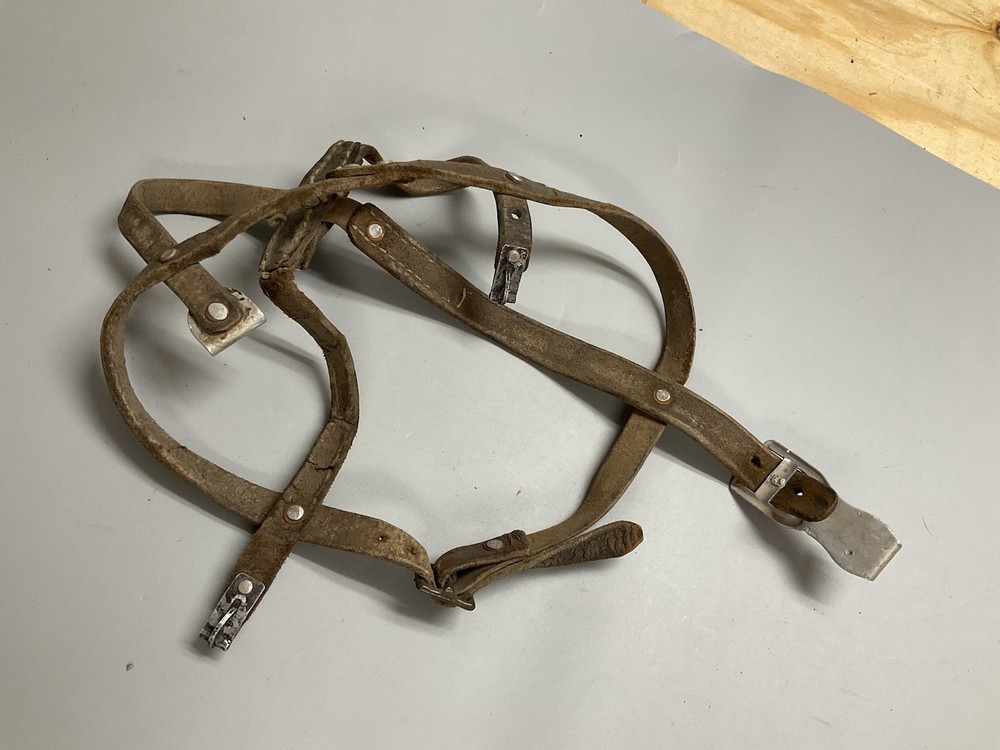 WWII German Helmat Carrier bb162