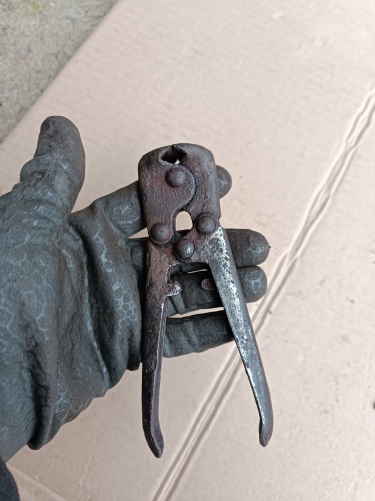 WWII WW2 Original German wire cutters