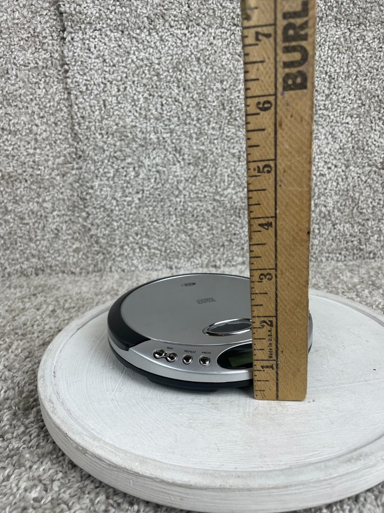 Durabrand Fully Programmable Personal CD Player CD-566 2007 Silver Parts Only