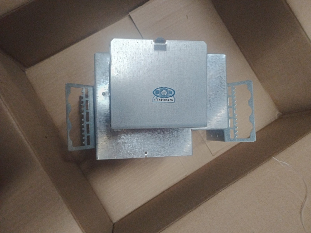 LIghtolier 4X4132HU Matrix 4" Square Frame-in Kit. New