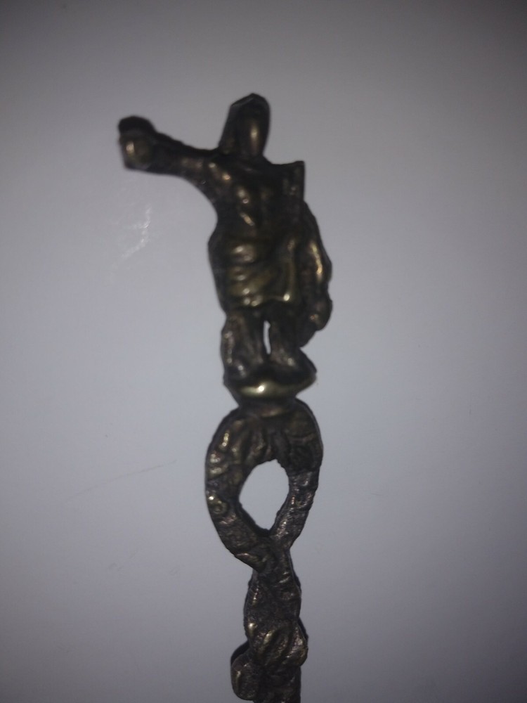 Antique ? Olive Fork Hor D'ouevres Fork w Crest ; Decorative Chic