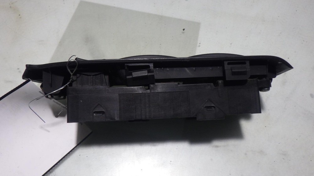 03 INFINITI G35 Front Door Switch