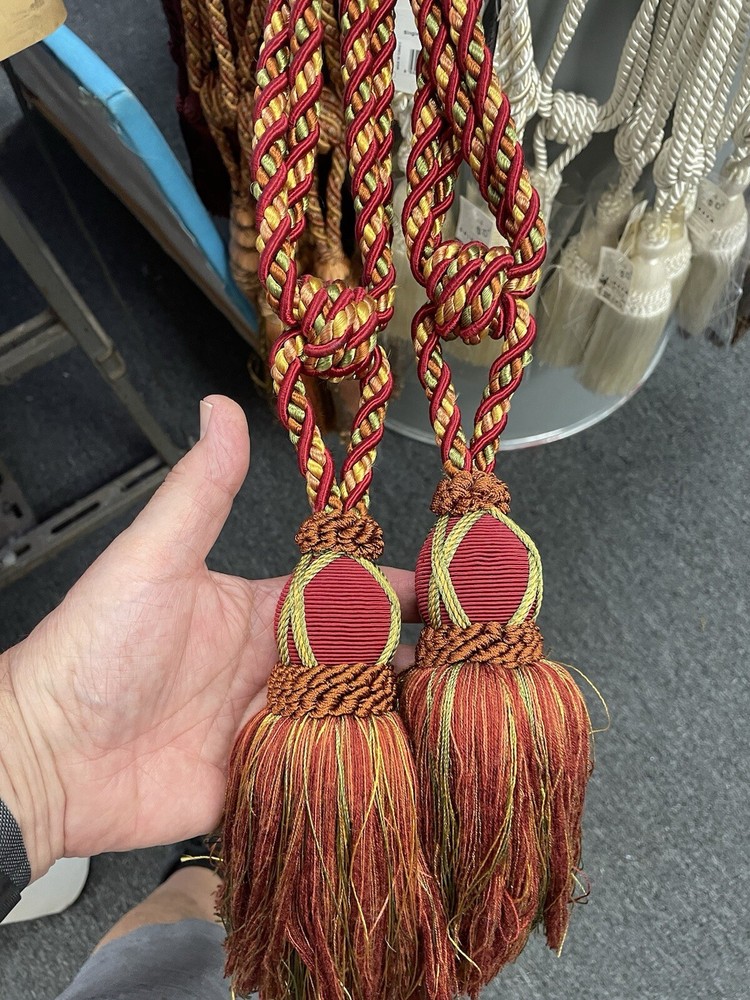 Medium Single Drapery Tassel Tieback Burgandy