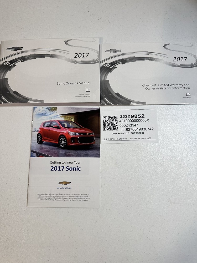 2017 Chevrolet Sonic Owner's Manual Set