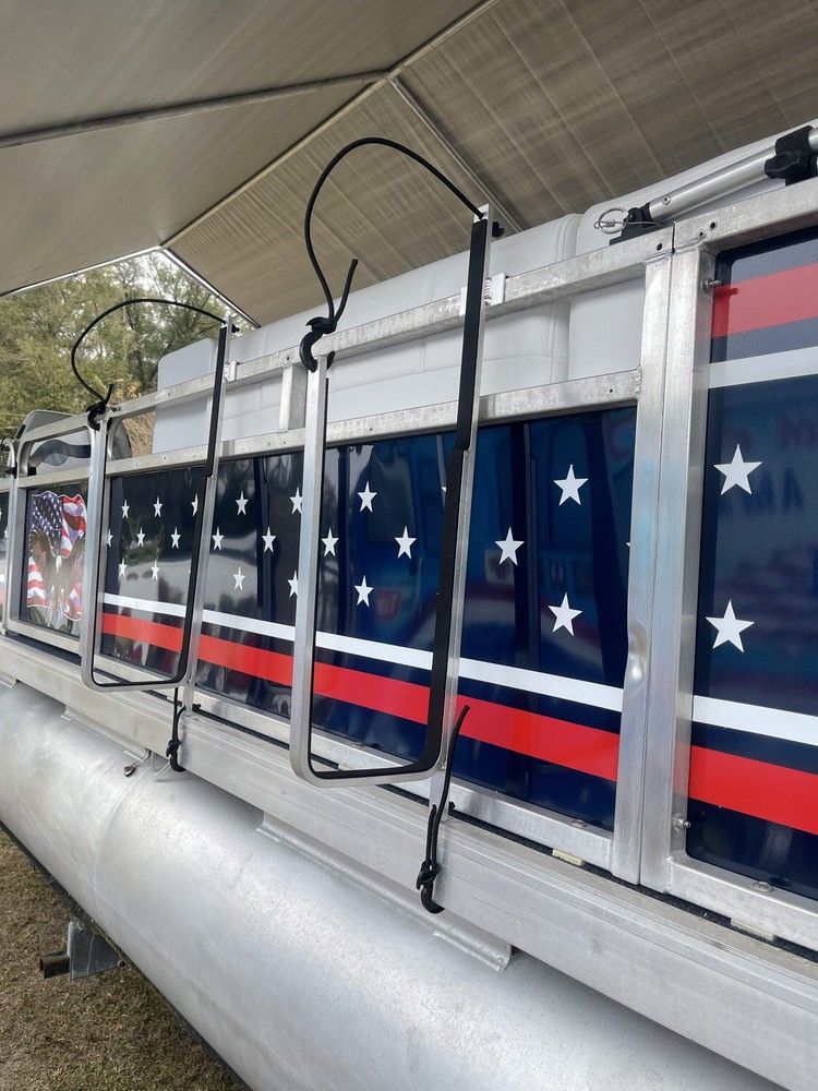 Pontoon Boat Wake Board/Paddle Board Solution