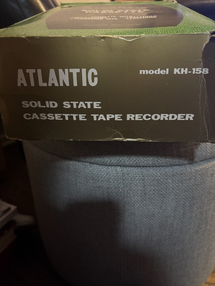 Atlantic Solid State Cassette Tape Recorder model KH-158 + Microphone, UNTESTED