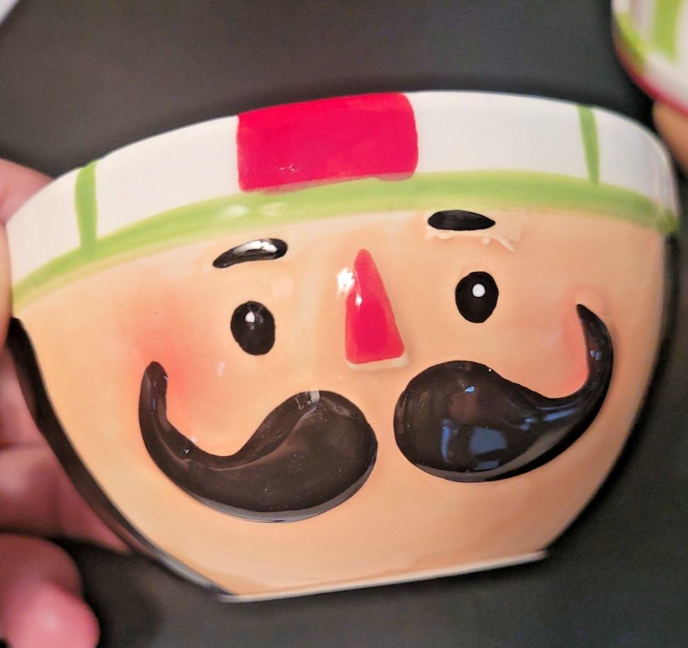 Pier 1 Nutcracker Nesting Measuring Cups and Spoons