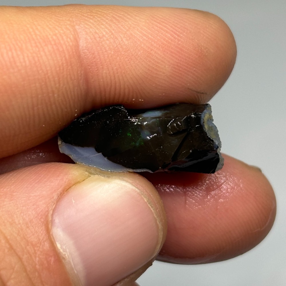 Single Fine Grade Black Nevada Opal Stone Cutter