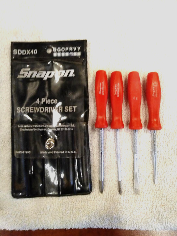 SNAP-ON RED HARD HANDLE 4 PC. SCREWDRIVER SET EXCELLENT CONDITION
