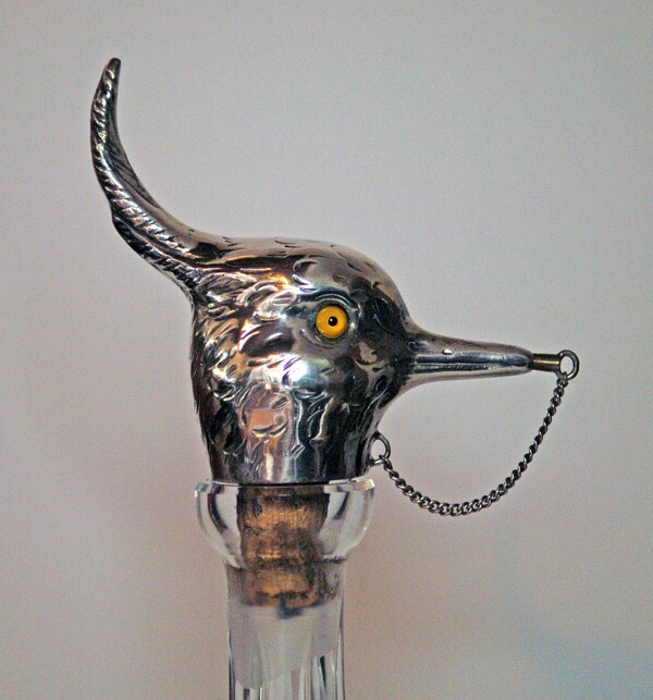 CRYSTAL SHIP'S / CAPTAIN'S DECANTER DECORATIVE PATTERN SILVER BIRD STOPPER