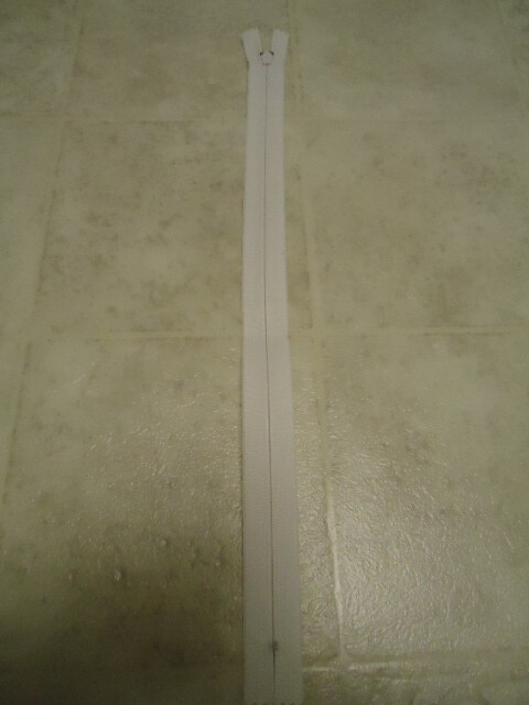White Polyester 14” Zipper