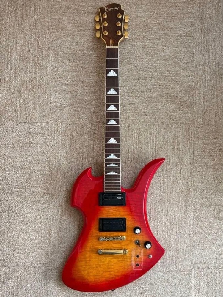 Burny Mg-130S/Cherry Sunburst/Hide Model/Mockingbird
