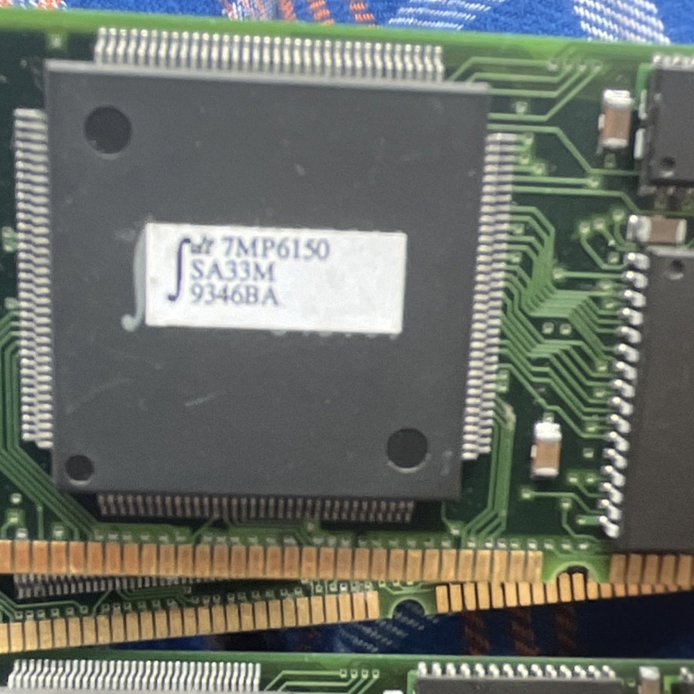 IDT Vintage 256K Write Back Cache Memory Modules 7MP6150 Classic Computer Part