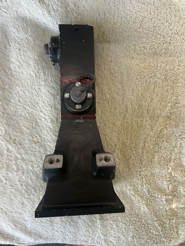Dual polarized 4.9-7.05 GHz Horn Antenna