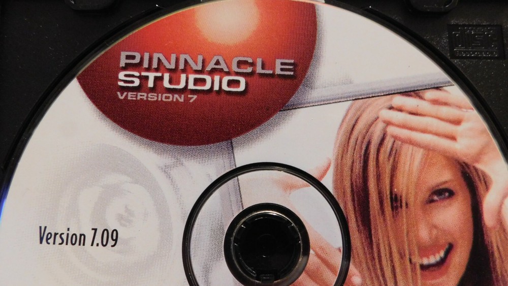 Computer Game~Pinnacle Studio Systems Version 7 2002