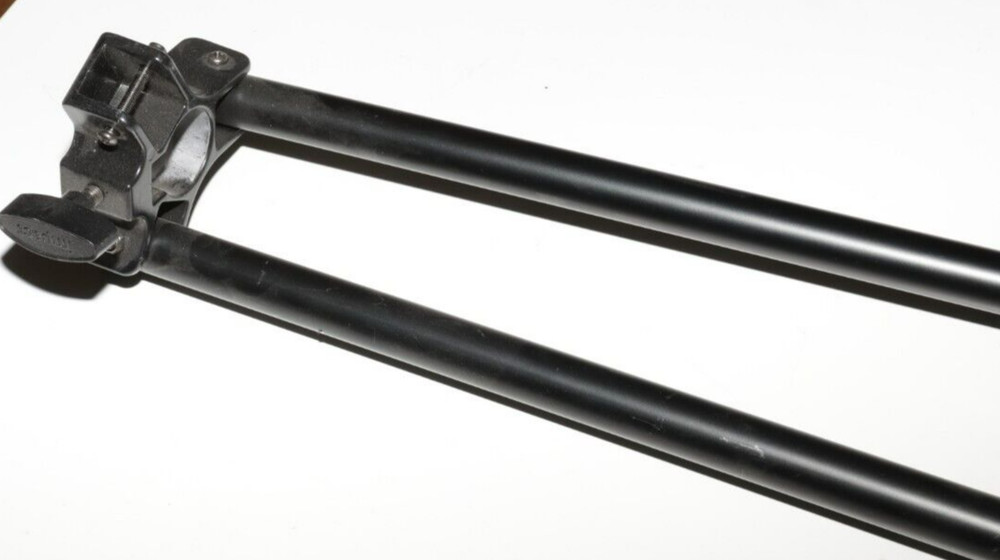 Light Stand Tripod - DAMAGED PARTS ONLY