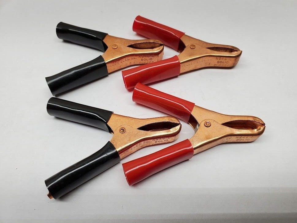 Mueller 46C-0 Solid Copper Battery Clips with Insulators - 2 Pair (4 Clamps)