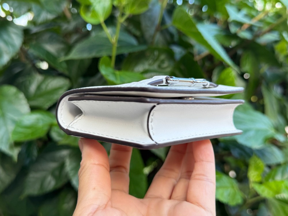 MICHAEL KORS CARSON SMALL FLAP LEATHER WALLET OPTIC WHITE/SILVER