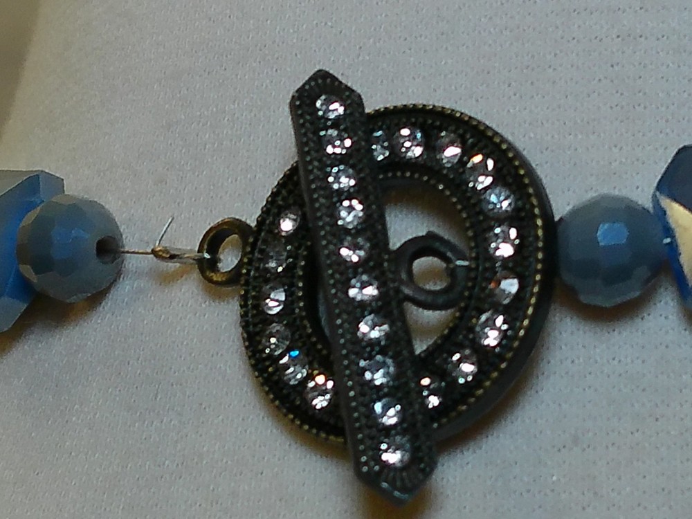 Two Toned Blue statement necklace (420)