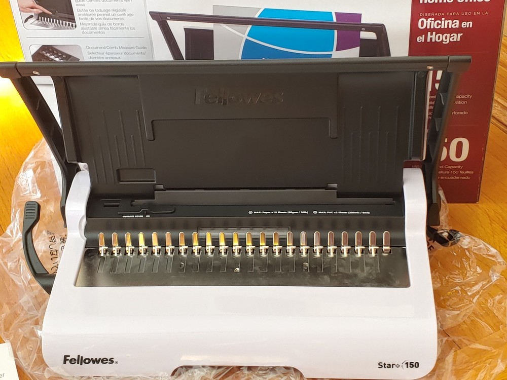 Fellowes Star + 150 Manual Comb Binding Machine CRC50065