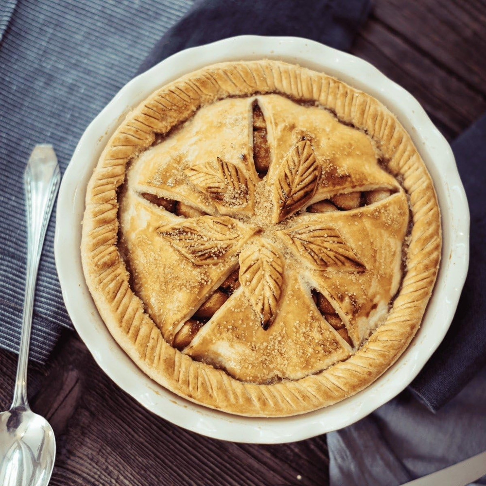9" Pie Dish - Modern Classics Collection | Rouge