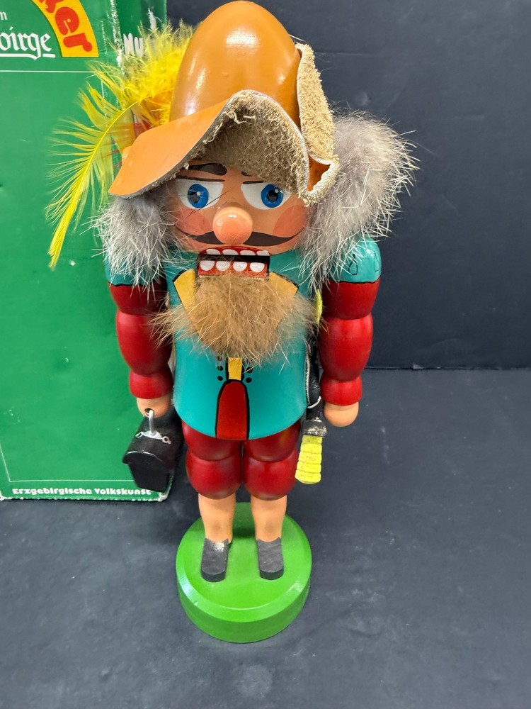 Vintage Erzgebirge Guard With Lunchbox Nutcracker