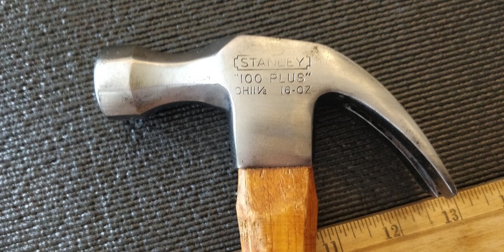 STANLEY "100 PLUS" CLAW HAMMER OH111/2 Full Octagon Handle / Curved Claw
