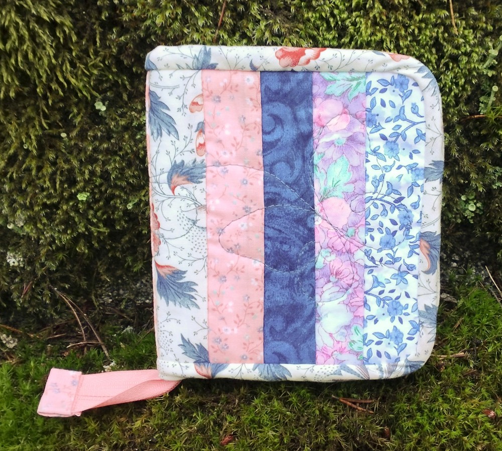 Handmade Quilted Interchangeable Crochet Hook Zippered Storage Case