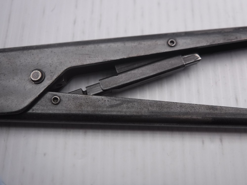 AMP 90302-1 Hand Crimp PP1237